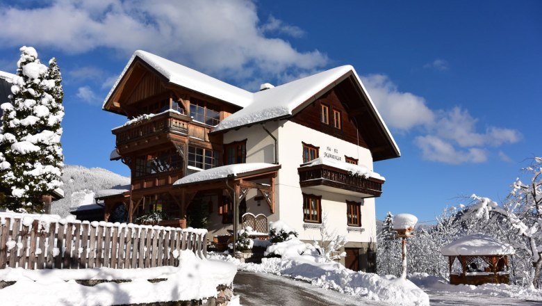 Hausansicht Winter, © Doris Jagersberger Hausansicht Winter, © Doris Jagersberger