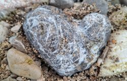 Stein in Form eines Herzens