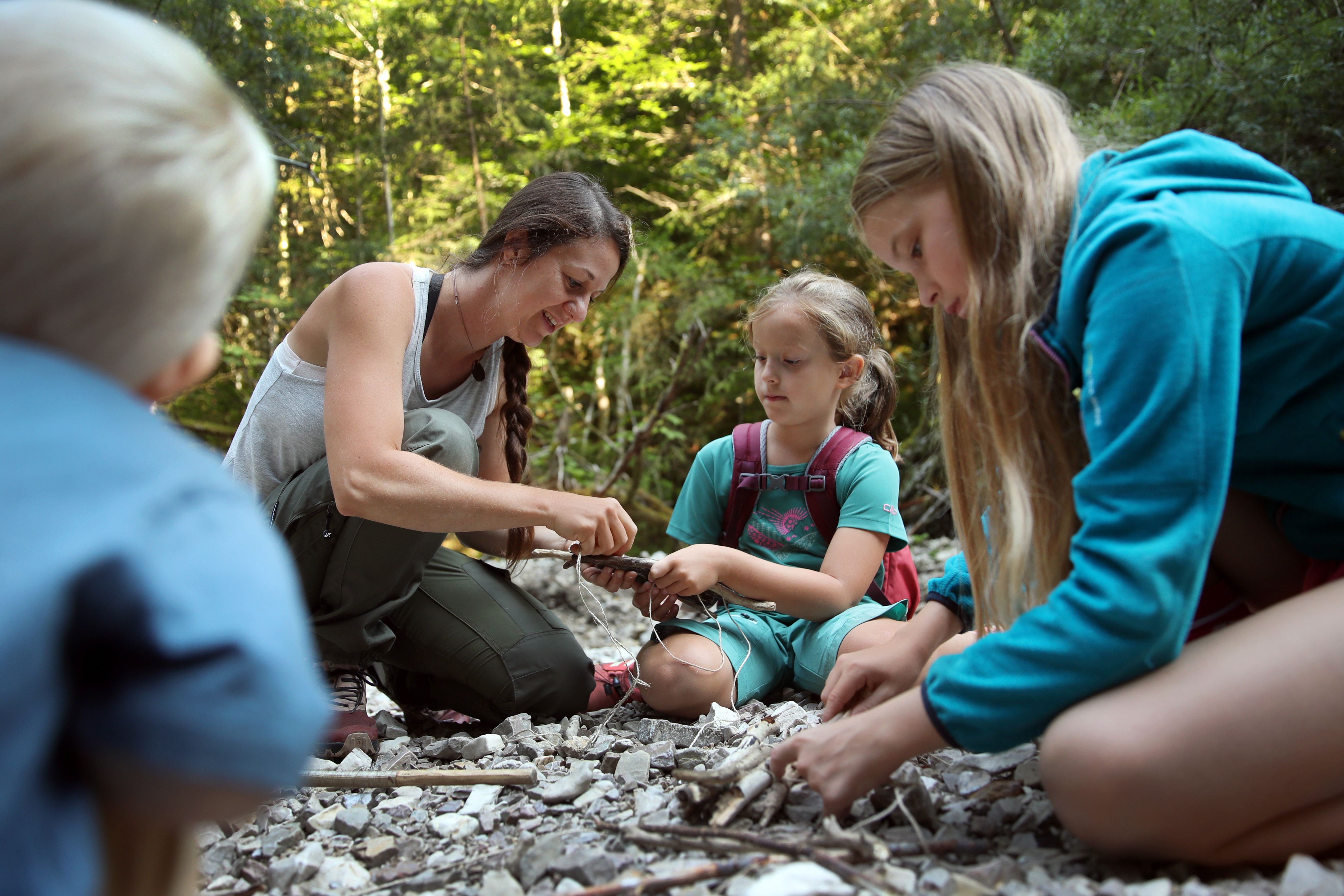 Naturvermittlung, Element Holz und Wasser an der Ybbs