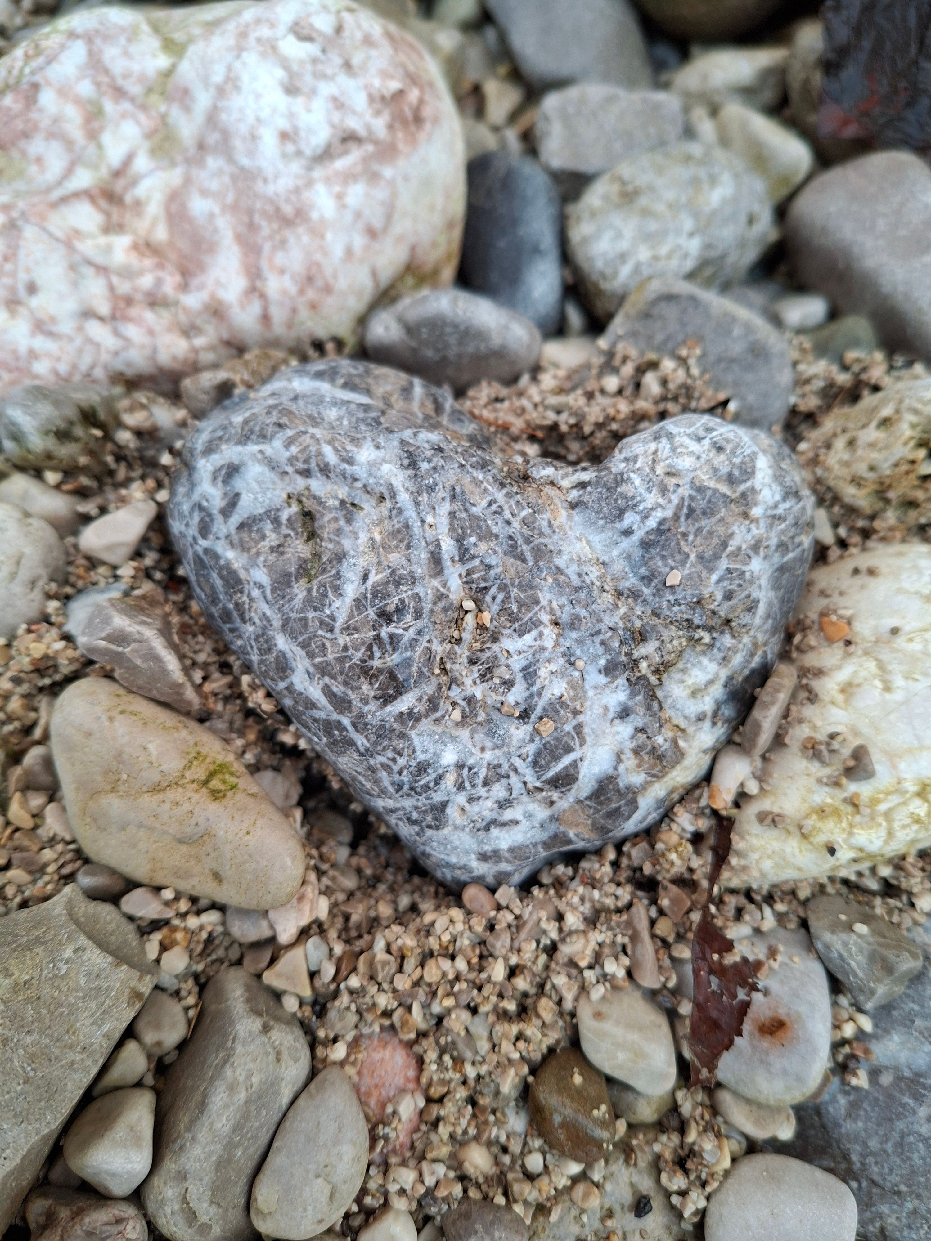 Stein in Form eines Herzens