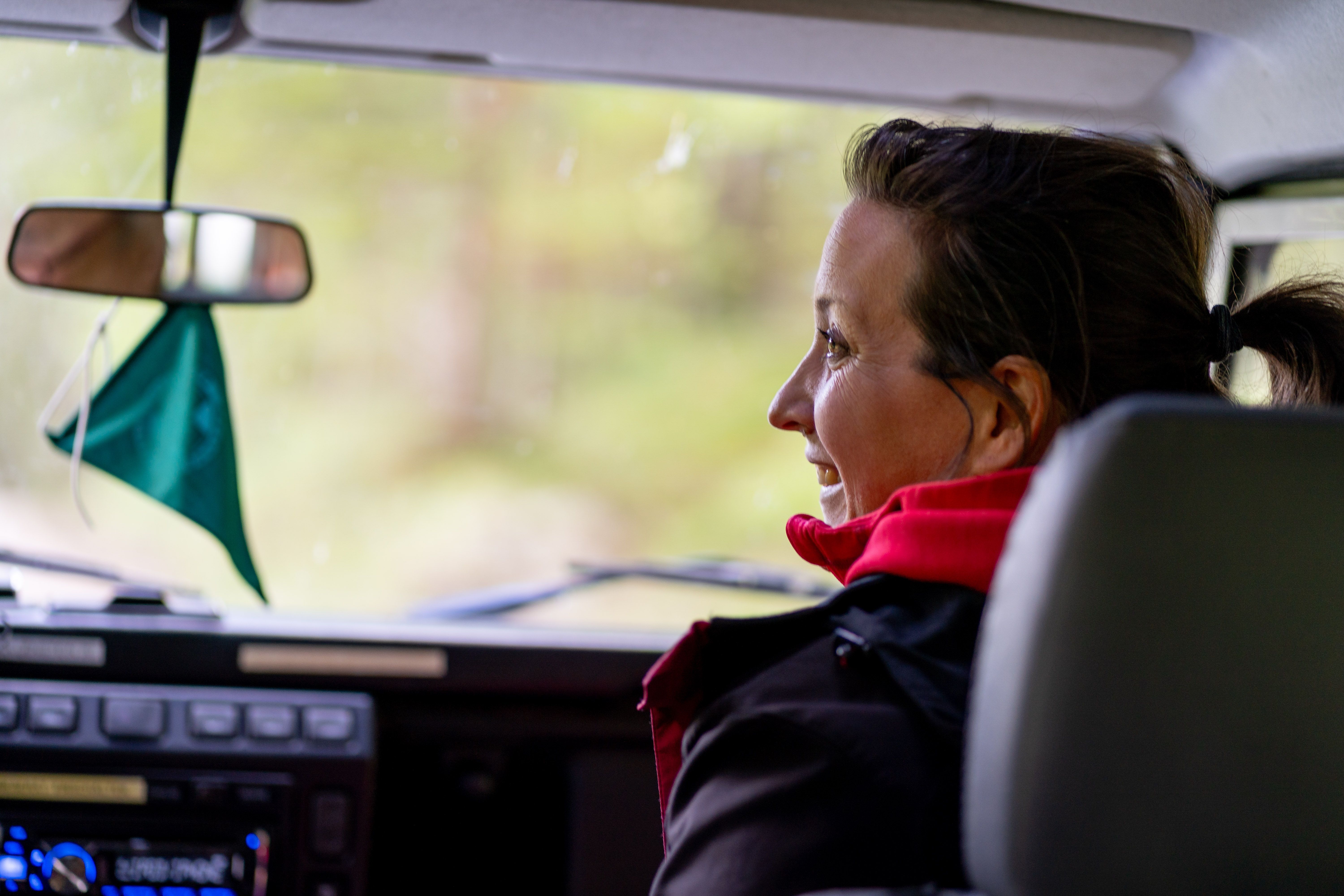 Gespräch im Bergrettungsauto