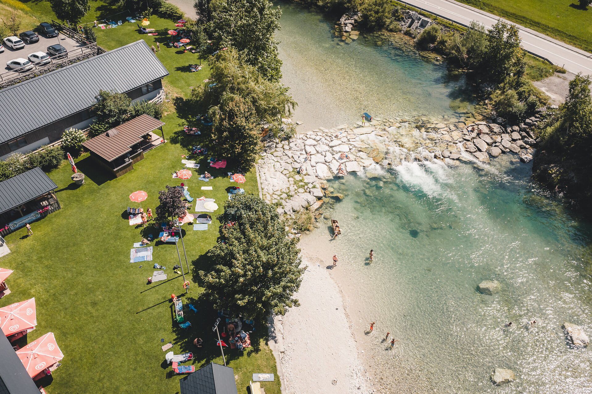 Strandbad Hollenstein an der Ybbs aus der Flussperspektive