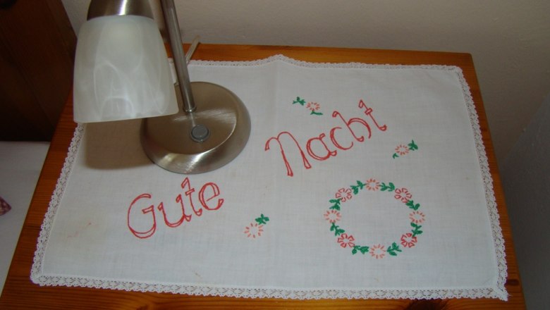 Bedside cabinet, © Ehrenreith