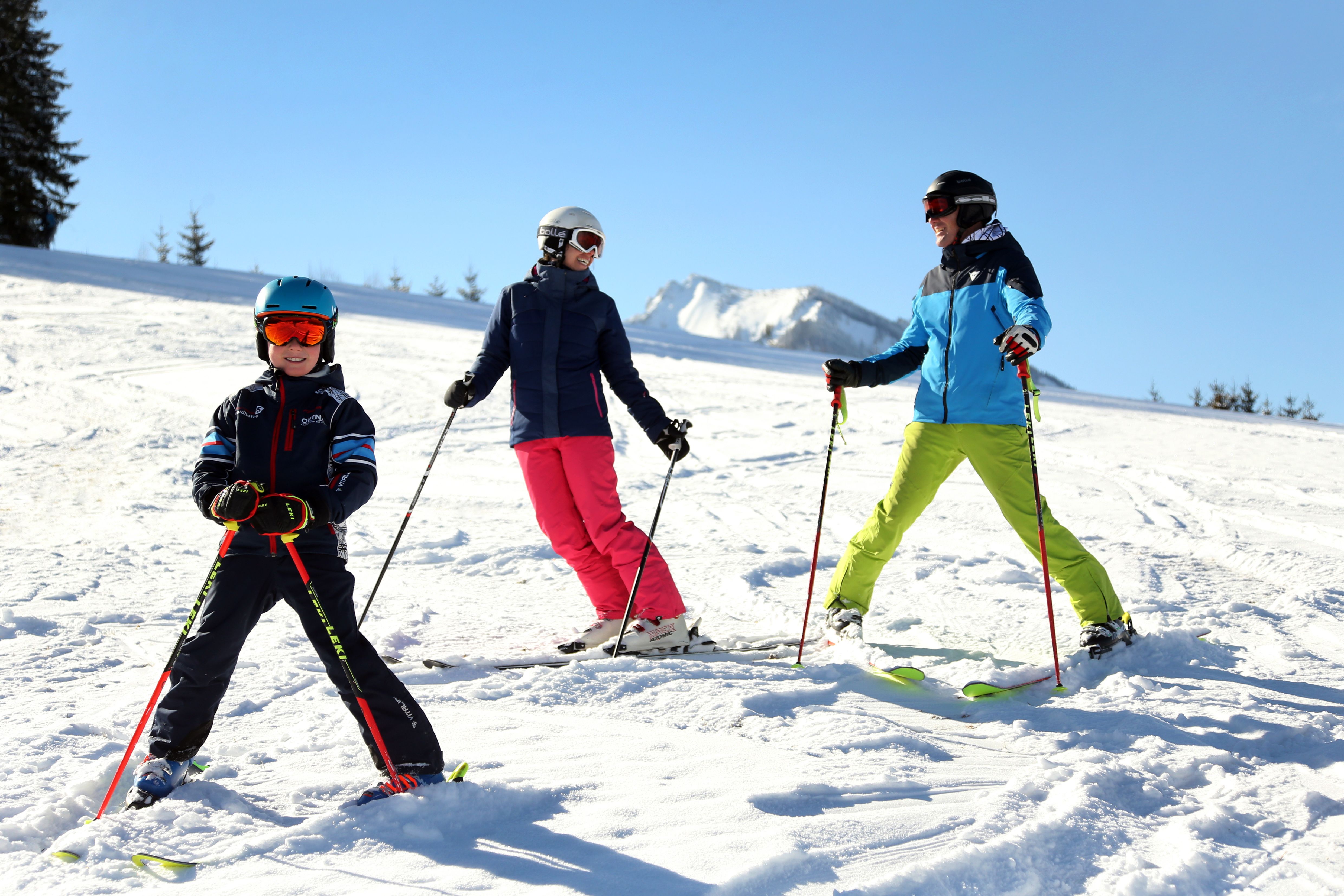 Familie Skifahrt am Königsberg
